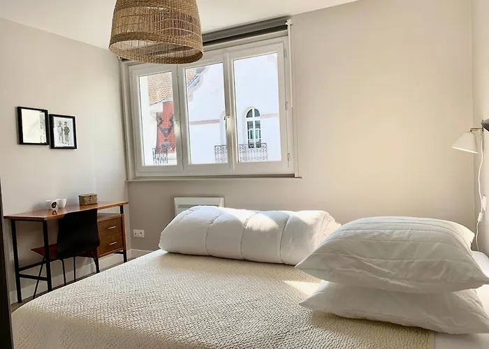 Spacious 65 M2 - Center - *